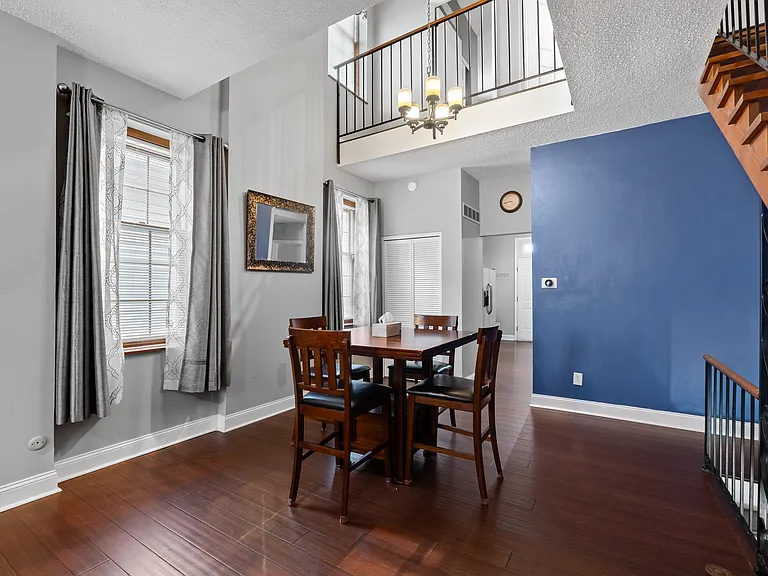 4066 Phillips Ave — Photo 5