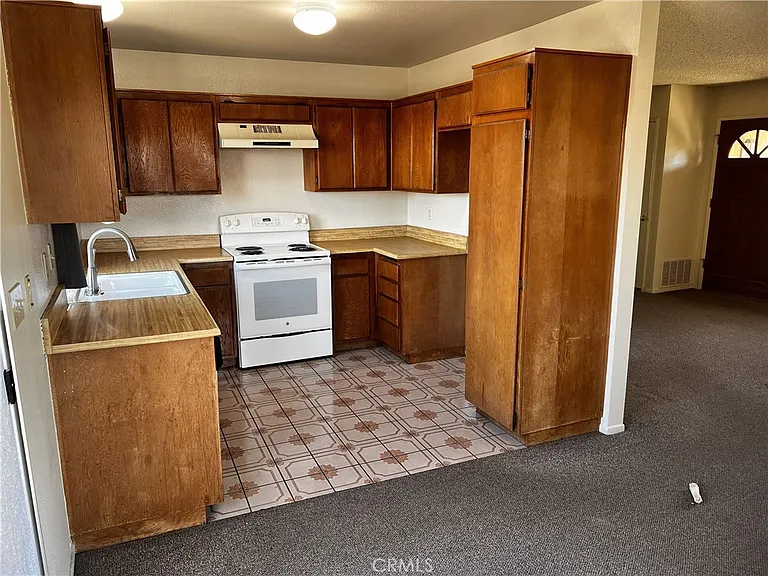 22665 Ashford Cir — Photo 11