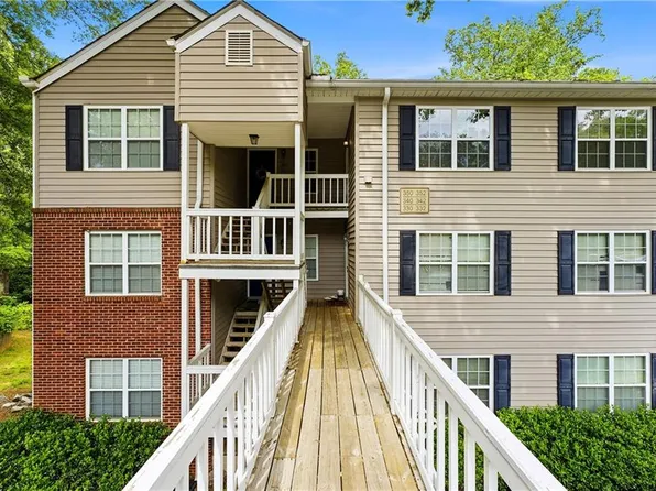 352 Teal Ct, Roswell, GA 30076