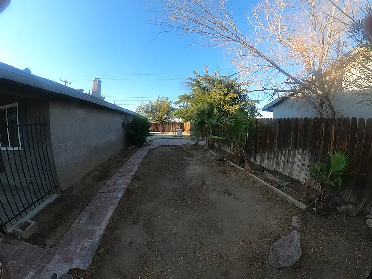 8461 Satinwood Ave — Photo 16