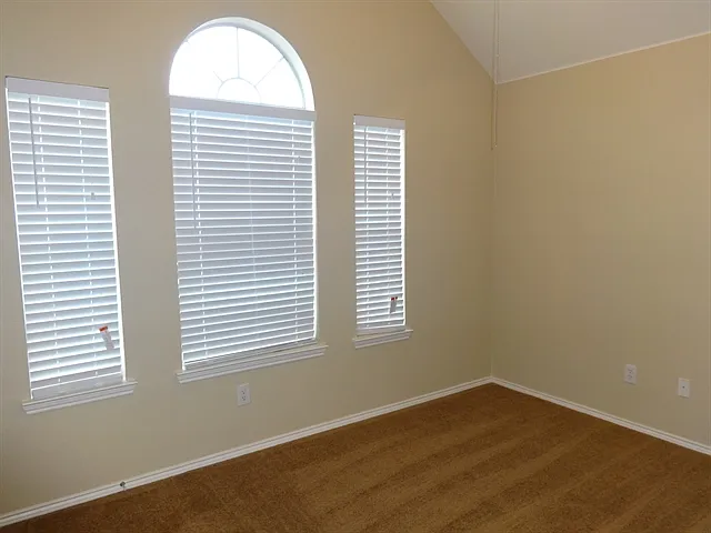 525 Drift St — Photo 7