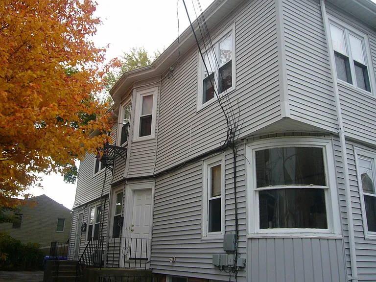 79 1/2 Appleton Ave #79-1/2 — Photo 5