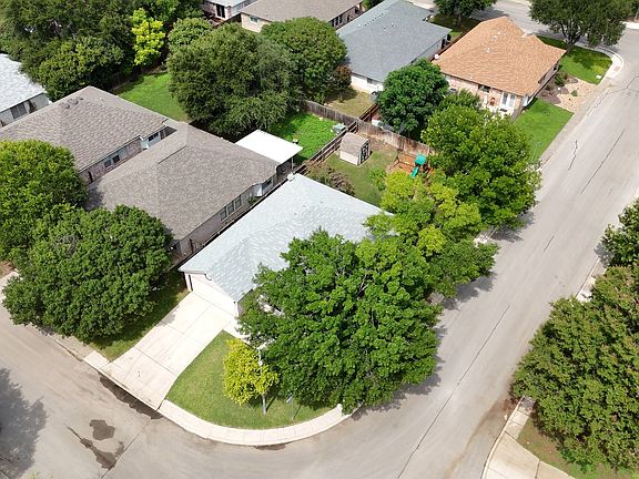 3rd image of 13106 Regency Bend