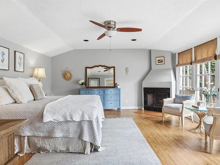 1507 Wethersfield Rd — Photo 28
