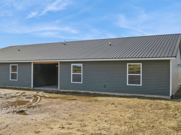 144 Towne Centre Dr, Urbana, IA 52345
