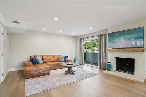 835 Amigos Way #8 Photo 1