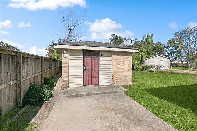 1st image of 2339 1/2 Prentiss Ave