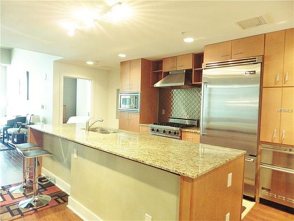 4th image of 1208 E Kennedy Blvd Unit 817