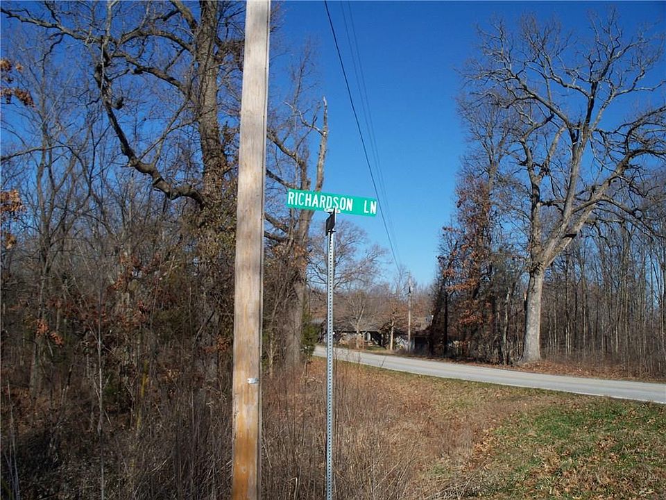 2nd image of Richardson Ln