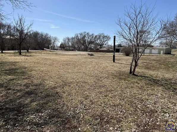 506 N Elm St, Strong City, KS 66869