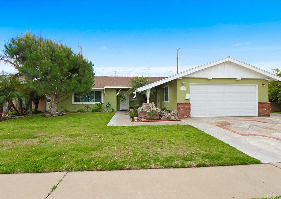 1st image of 2750 E Lizbeth Ave