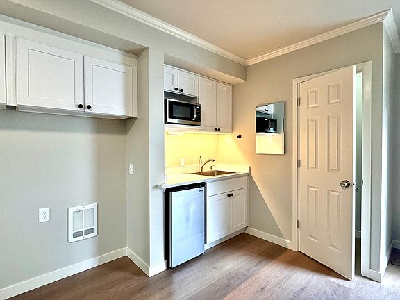 3rd image of 45810 SE North Bend Way #19