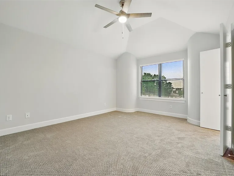 650 Westcross St #44 — Photo 30