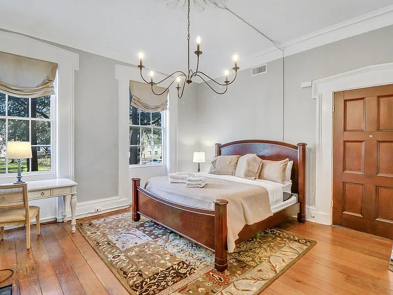 203 E York St #1 — Photo 5