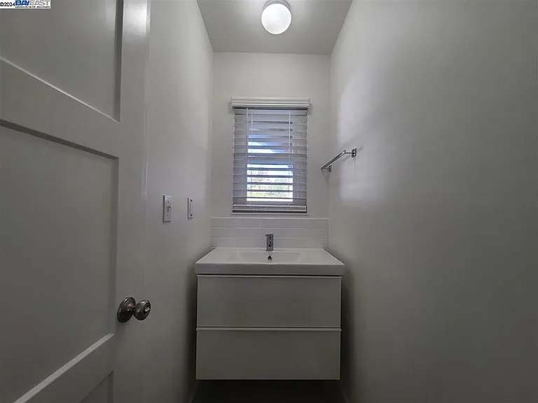 749 Palomino Dr — Photo 4