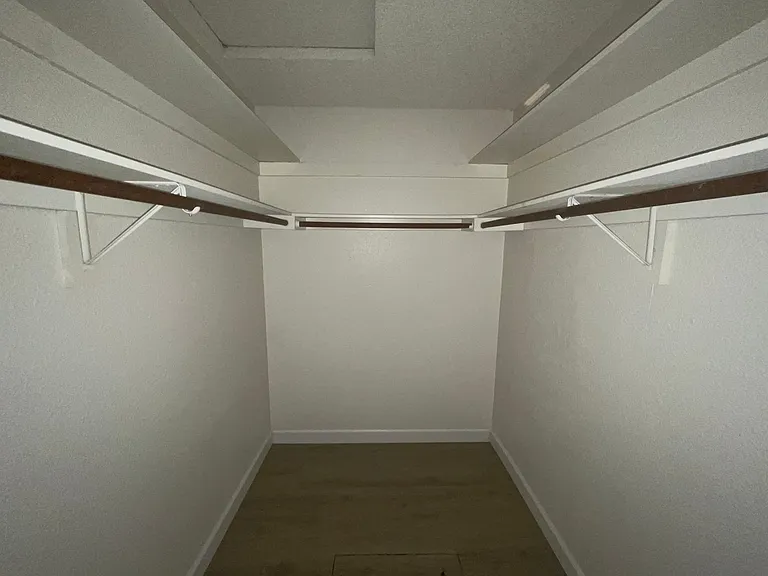3233 Nightingale Dr — Photo 18