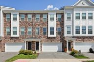 Colgate Dr-S2506-001.jpg