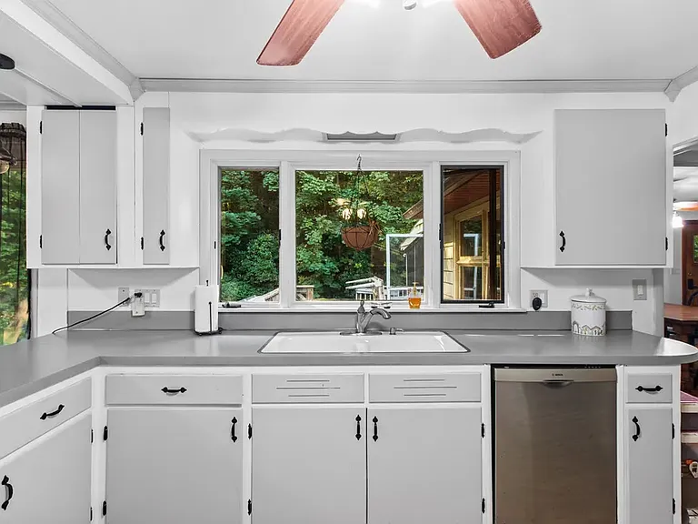 150 Candee Hill Rd — Photo 3