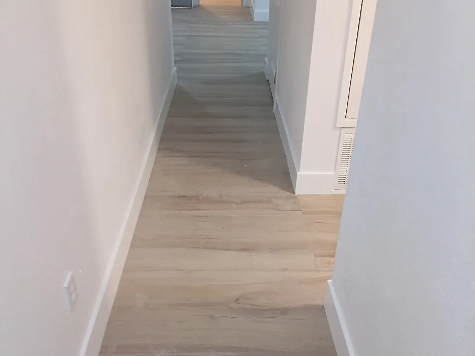 4 bed, 1118 sqft, $2,300 — Photo 2