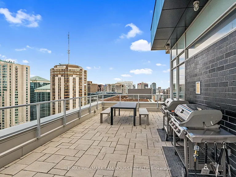 255 Bay St #1208 — Photo 37