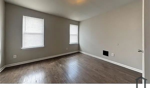 3 bed, $1,775 — Photo 4