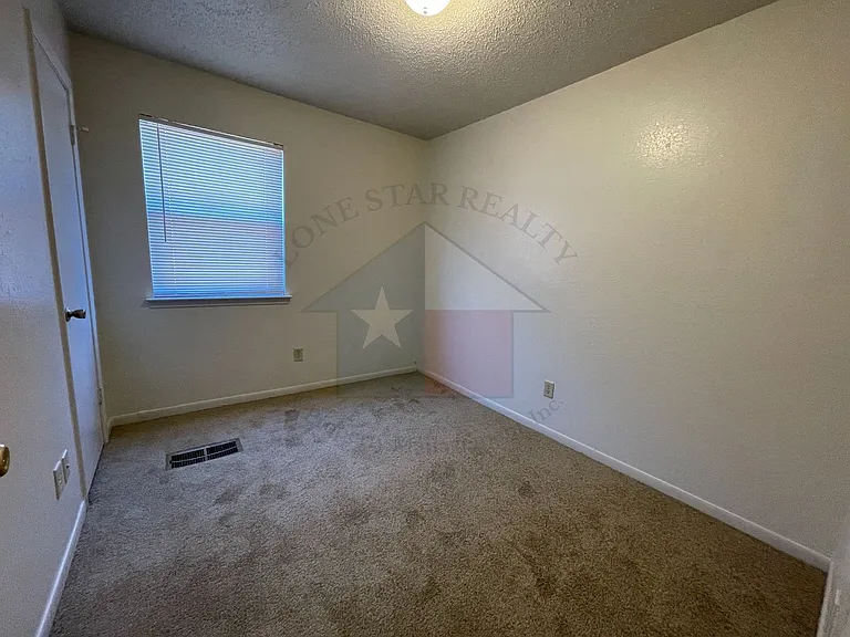 4408 Lake Rd — Photo 24