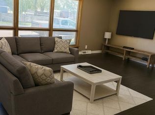 183 E 2nd St, Parker, SD 57053