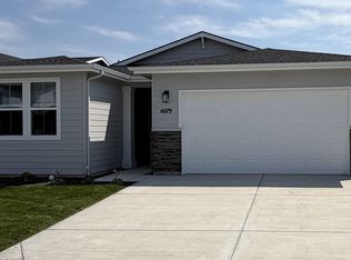 6079 W Parachute Dr, Meridian, ID 83646