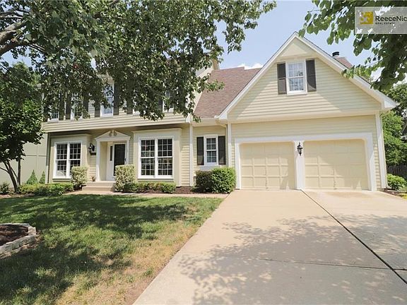 5th image of 15501 Beverly Ct