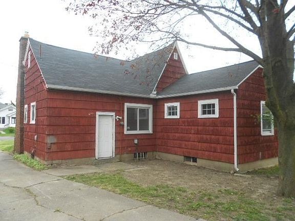 2nd image of 1701 Forest Hill Ave