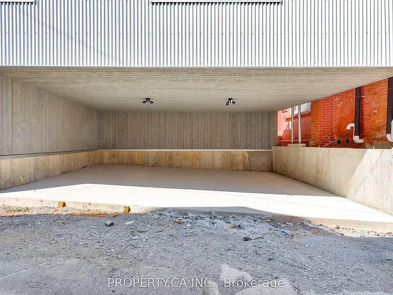 301 Keele St #3 — Photo 46