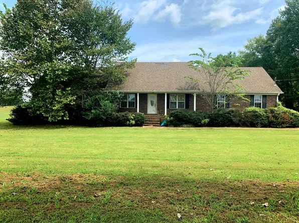 715 Terry Ln, Henderson, TN 38340