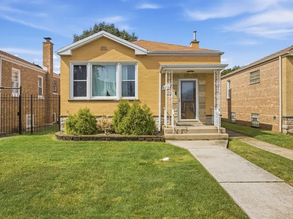 8222 S Albany Ave, Chicago, IL 60652