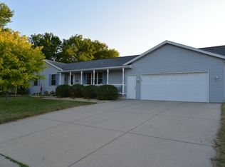 208 S 7th Ave, Saint Nazianz, WI 54232