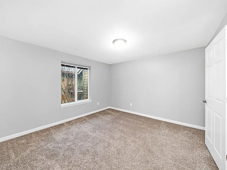 12150 SW Allen Blvd — Photo 35