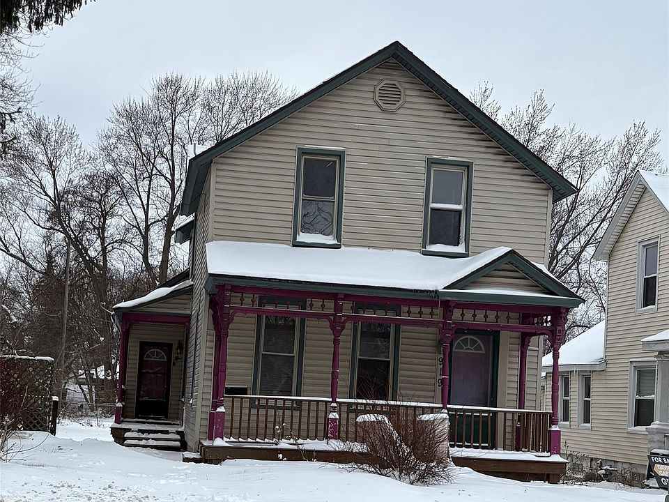 1st image of 919 10th St