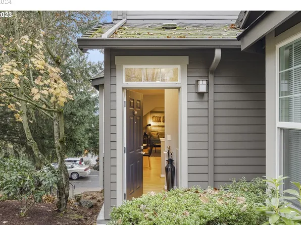 2690 Snowberry Ridge Ct, West Linn, OR 97068