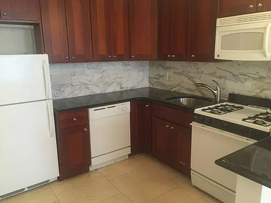 Rented by Yael Dunsky Real Estate | media 7
