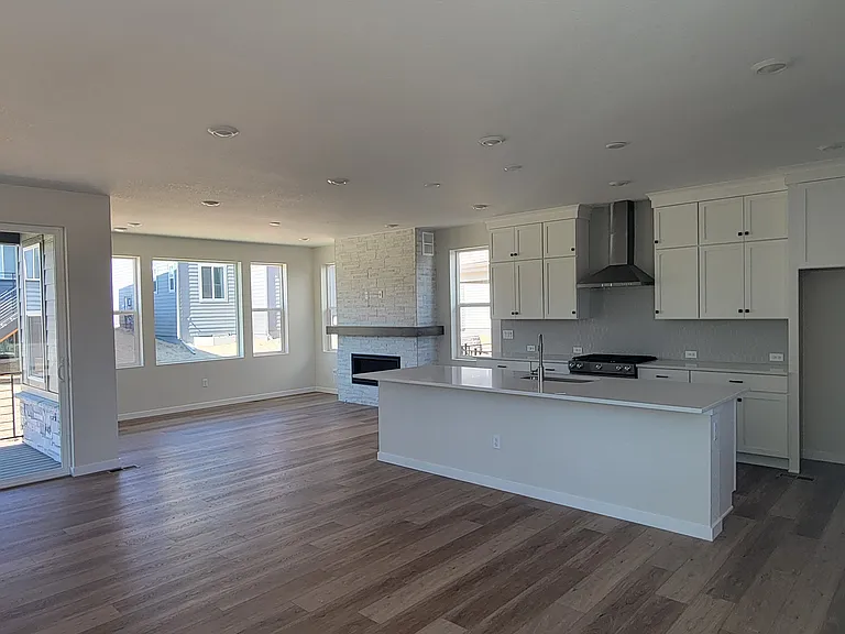 11732 Amplify Cir — Photo 4