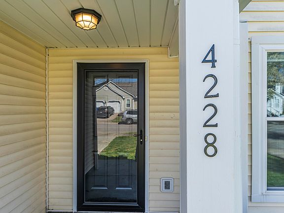 4th image of 4228 Kensington Garden Ct