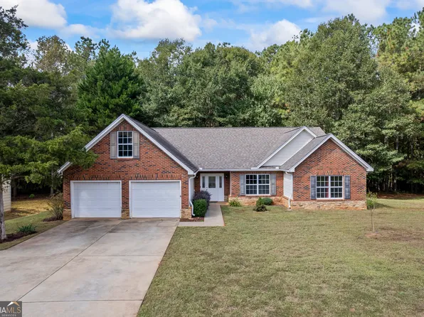 150 Buckeye Trails Dr, Commerce, GA 30530