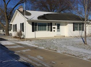 920 31st St, Marion, IA 52302