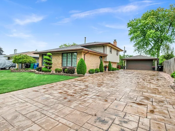 7510 W 83rd Pl, Bridgeview, IL 60455