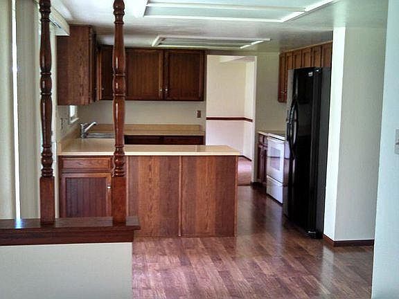 Kitchen with Eating Area