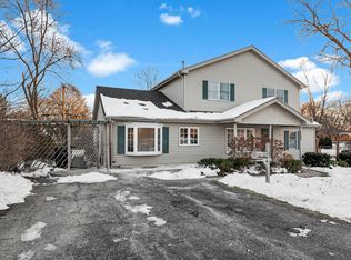 3505 Linneman St, Glenview, IL 60025