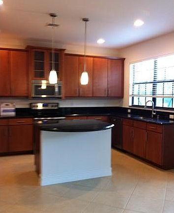 4th image of 112 Riverwalk Cir #112