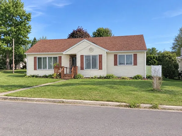 435 S 6th Street, Barron, WI 54812