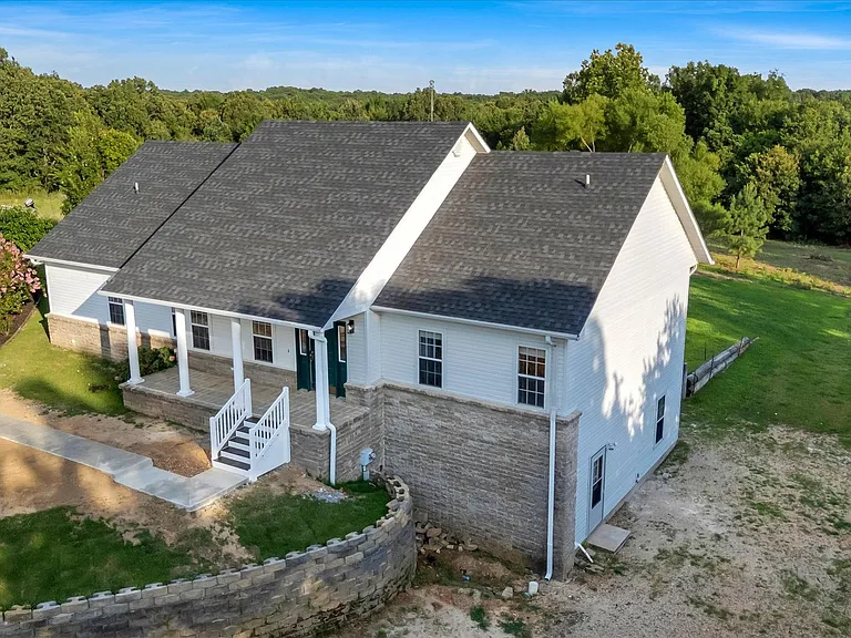 90 County Road 378 — Photo 3