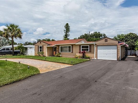 3rd image of 1009 Robinson Dr N