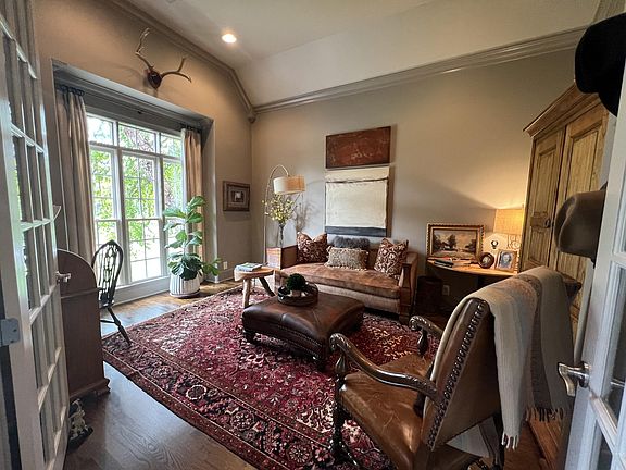 4th image of 113 Oglethorpe Ave